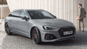 Audi RS4 coche