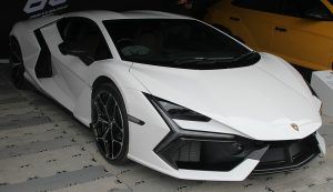Lamborghini despliega el Revuelto: un nuevo referente en supercarros